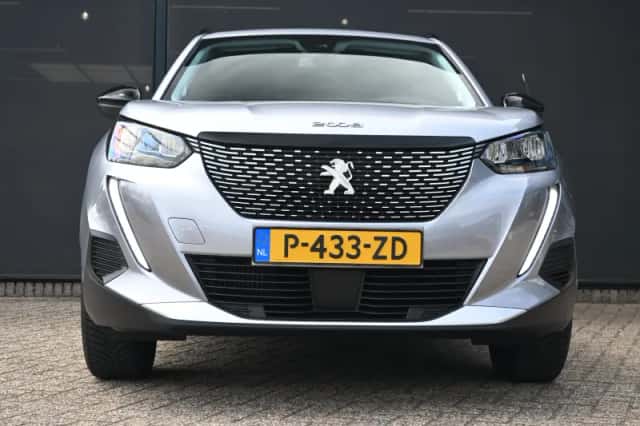 Peugeot 2008 (2022) thumbnail 4