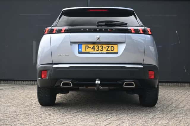 Peugeot 2008 (2022) thumbnail 5