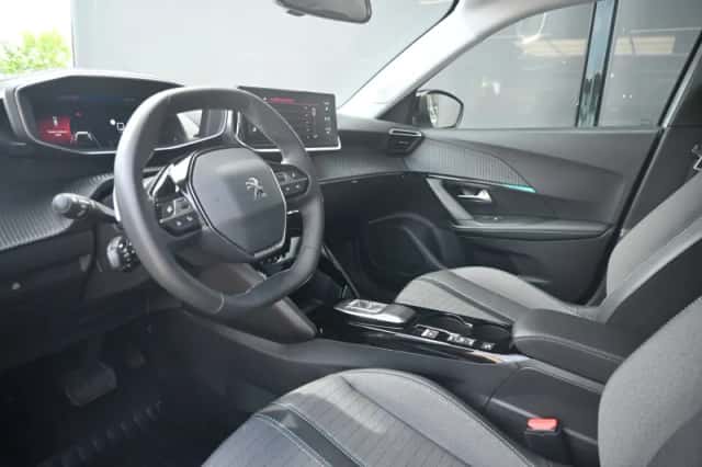 Peugeot 2008 (2022) thumbnail 6