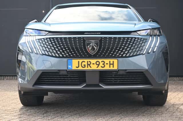 Peugeot 3008 (2025) thumbnail 4