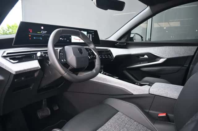 Peugeot 3008 (2025) thumbnail 6