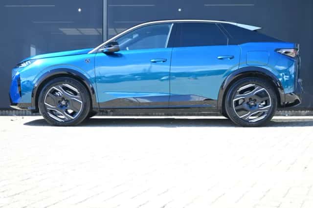 Peugeot e-3008 (2024) thumbnail 5