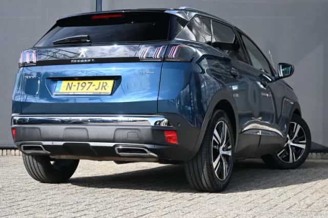 Peugeot 3008 (2021) thumbnail 2