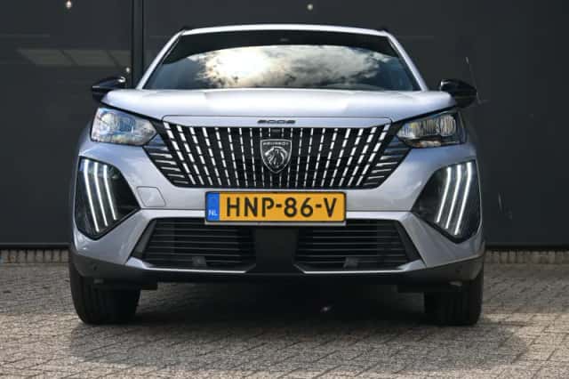 Peugeot e-2008 (2025) thumbnail 3