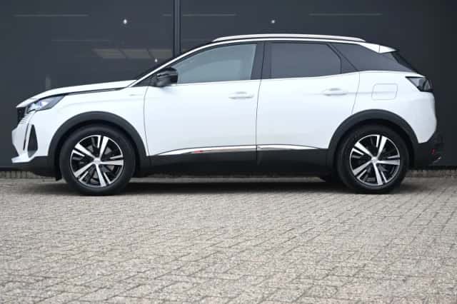 Peugeot 3008 (2021) thumbnail 3