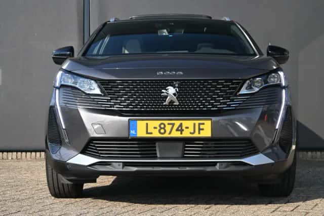 Peugeot 3008 (2021) thumbnail 4