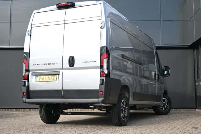 Peugeot E-Boxer (2025) thumbnail 2