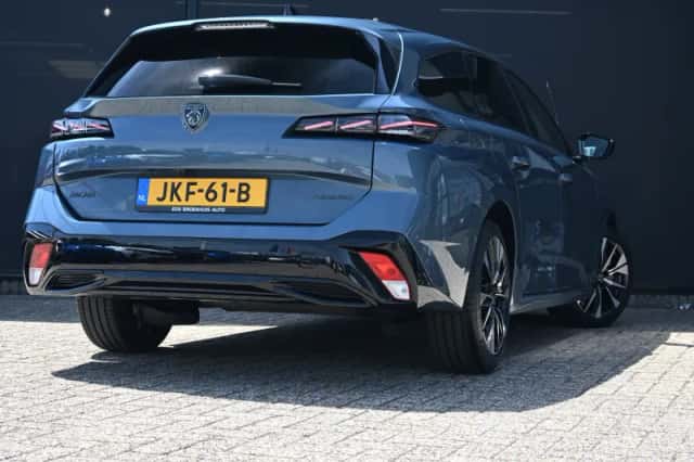 Peugeot 308 (2025) thumbnail 2