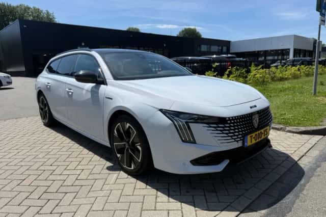 Peugeot 508 (2023) thumbnail 2