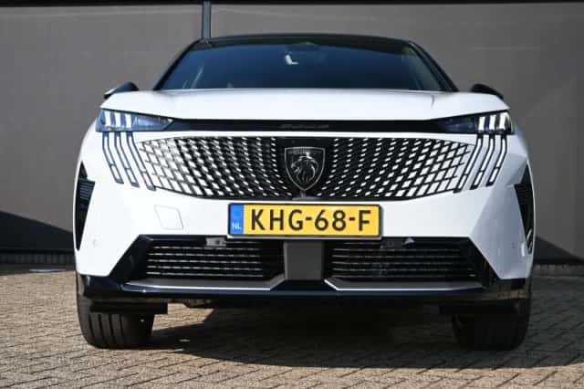 Peugeot e-3008 (2026) thumbnail 2