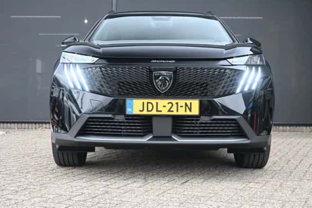 Peugeot 5008 (2025) thumbnail 4