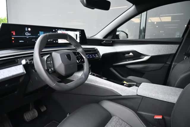 Peugeot 5008 (2025) thumbnail 6