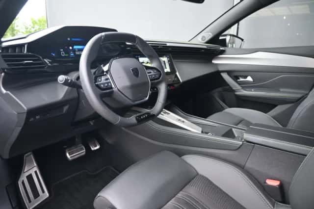 Peugeot e-308 (2025) thumbnail 6