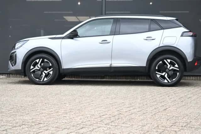 Peugeot 2008 (2025) thumbnail 3