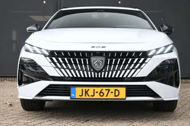 Peugeot 308 (2025) thumbnail 4