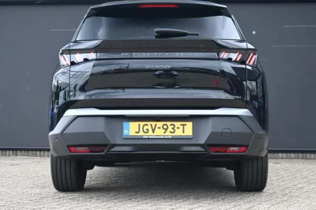 Peugeot 5008 (2025) thumbnail 4