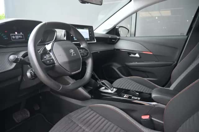 Peugeot e-208 (2021) thumbnail 6