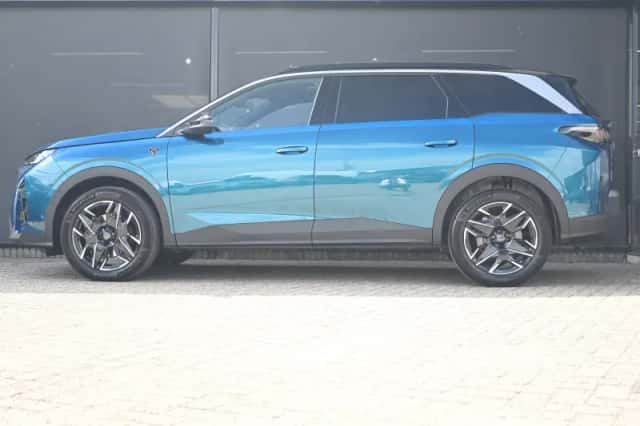 Peugeot 5008 (2025) thumbnail 3