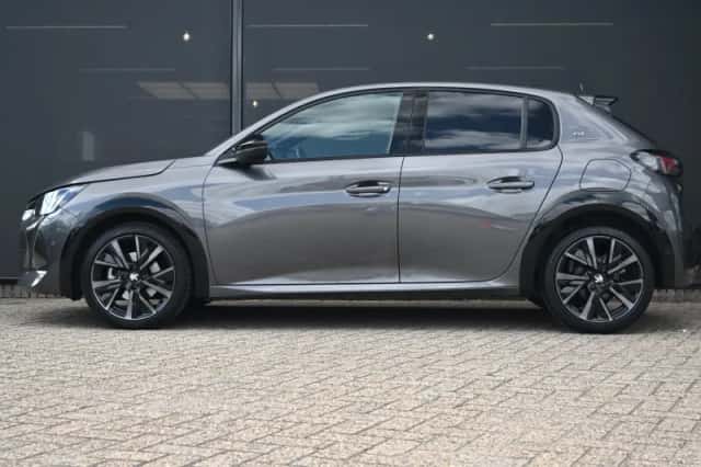 Peugeot 208 (2023) thumbnail 3