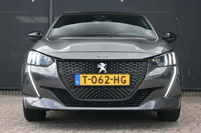 Peugeot 208 (2023) thumbnail 4