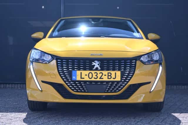 Peugeot 208 (2021) thumbnail 4