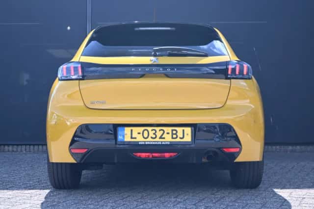 Peugeot 208 (2021) thumbnail 5