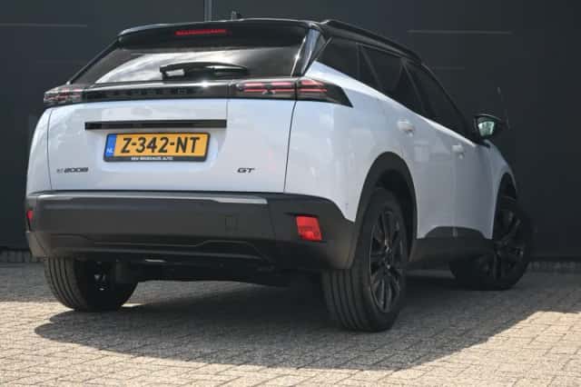 Peugeot e-2008 (2024) thumbnail 3