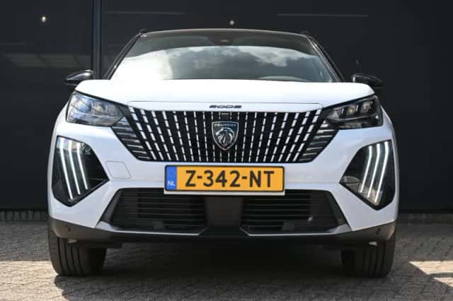 Peugeot e-2008 (2024) thumbnail 5