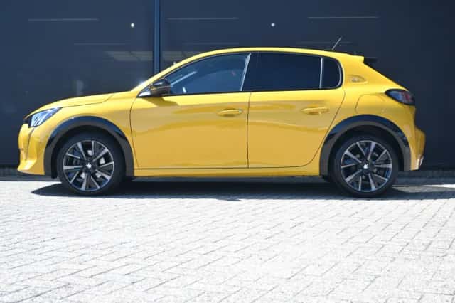 Peugeot 208 (2021) thumbnail 3