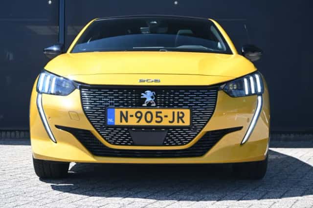 Peugeot 208 (2021) thumbnail 4