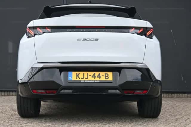 Peugeot e-3008 (2026) thumbnail 5