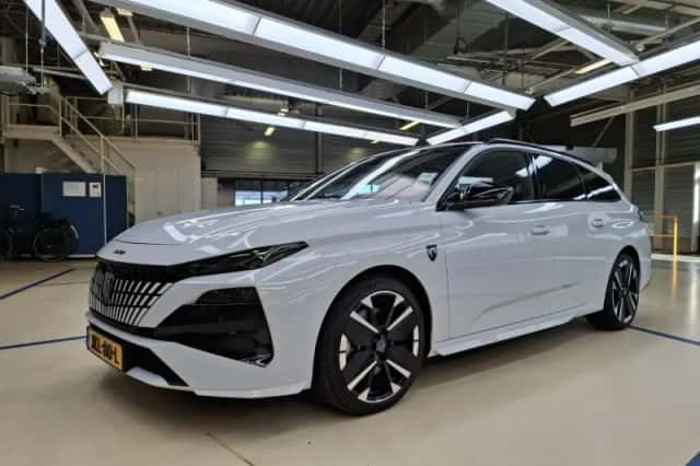 Peugeot 308 (2025) thumbnail 1