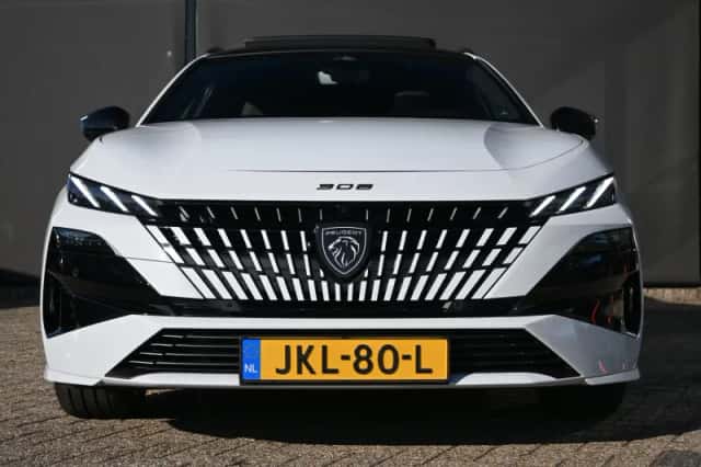 Peugeot 308 (2025) thumbnail 4