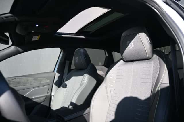 Peugeot 308 (2025) thumbnail 6