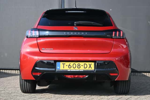 Peugeot e-208 (2023) thumbnail 6