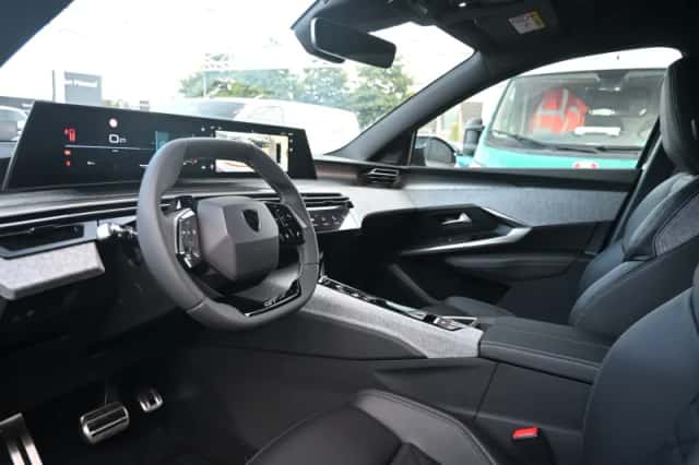 Peugeot 5008 (2026) thumbnail 5