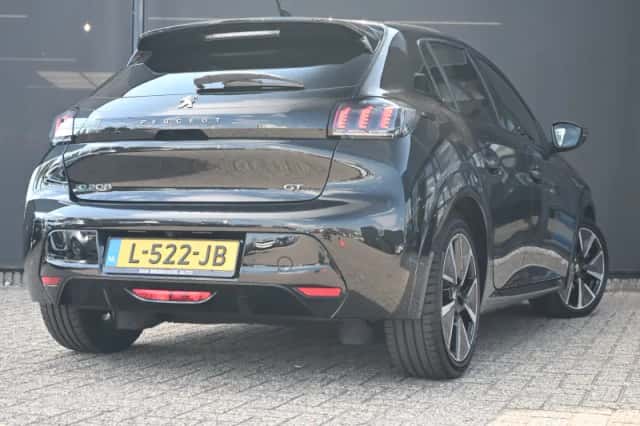 Peugeot e-208 (2021) thumbnail 3