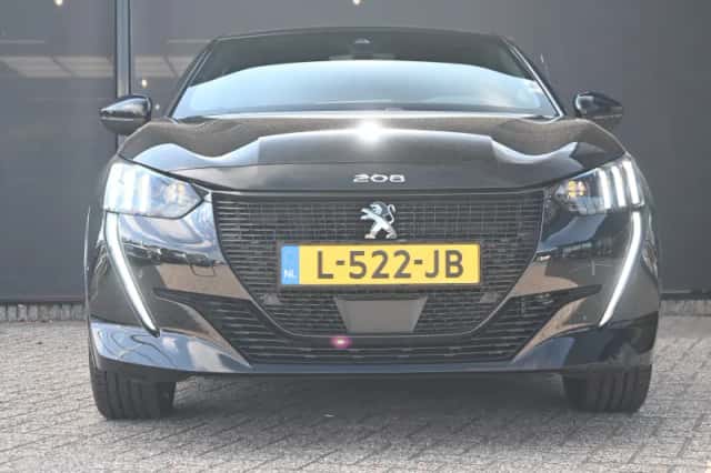 Peugeot e-208 (2021) thumbnail 5