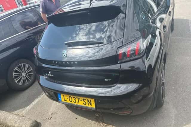 Peugeot e-208 (2021) thumbnail 4