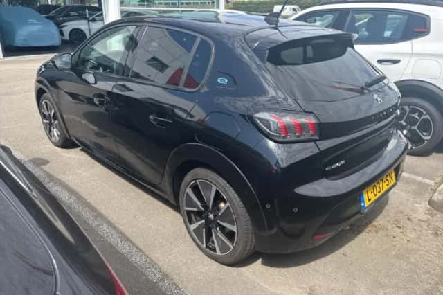 Peugeot e-208 (2021) thumbnail 6
