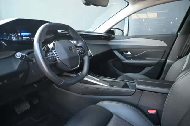 Peugeot 308 (2022) thumbnail 6