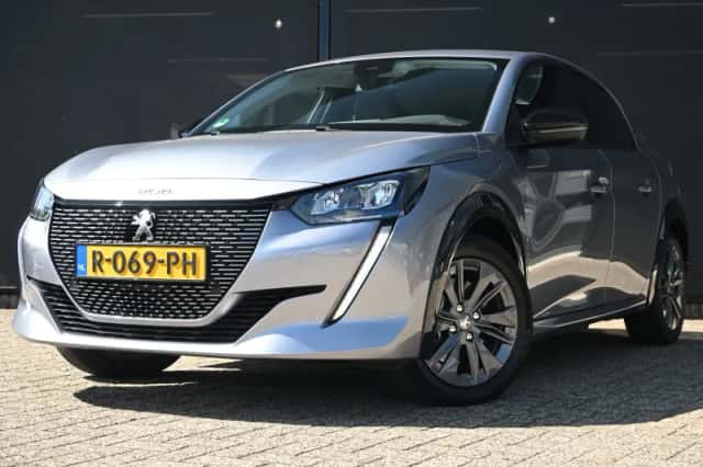 Peugeot e-208 (2022) thumbnail 1