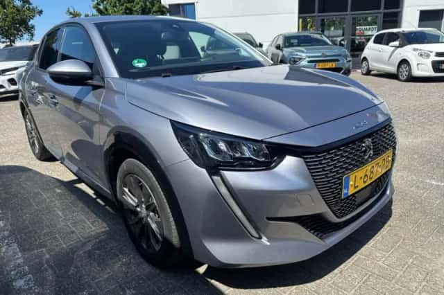 Peugeot e-208 (2021) thumbnail 2