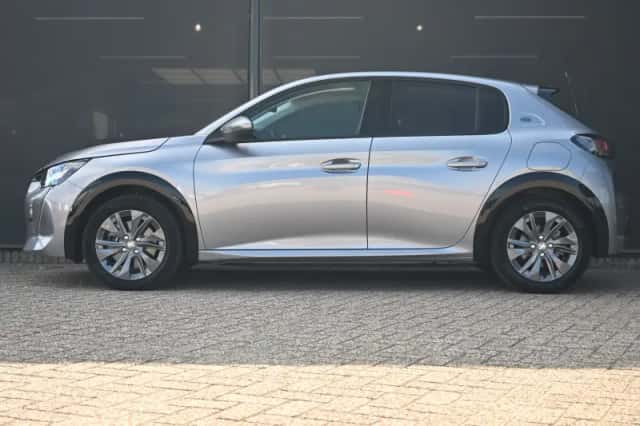 Peugeot e-208 (2021) thumbnail 4
