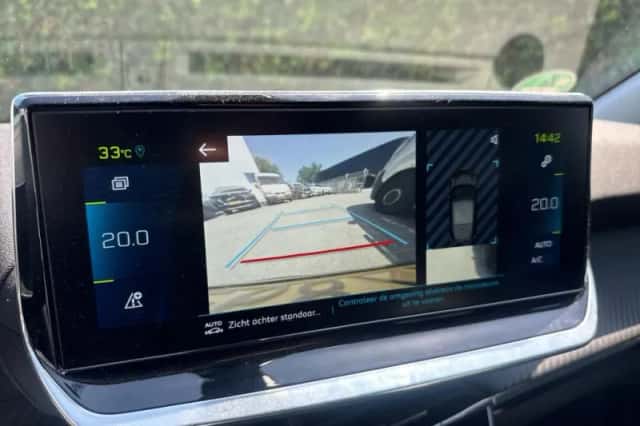 Peugeot e-208 (2021) thumbnail 5