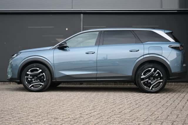 Peugeot 5008 (2025) thumbnail 3