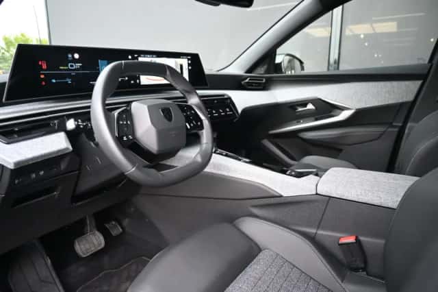 Peugeot 5008 (2025) thumbnail 6