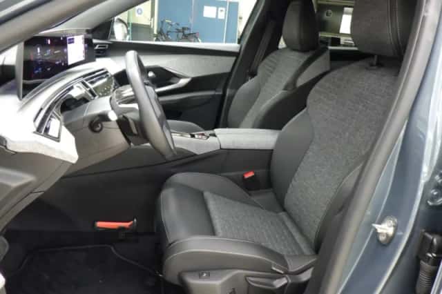 Peugeot 5008 (2025) thumbnail 6