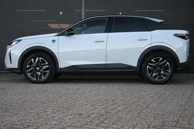 Peugeot 3008 (2024) thumbnail 2