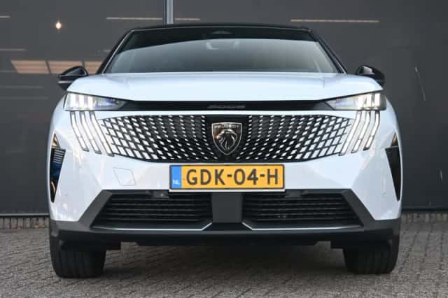 Peugeot 3008 (2024) thumbnail 5